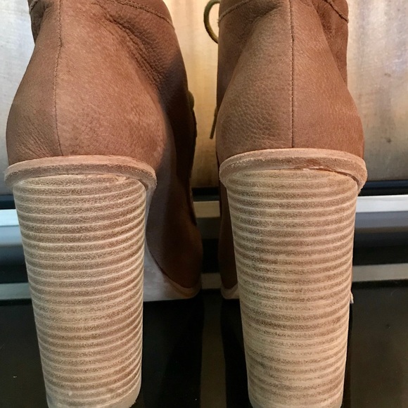 Vintage  Dolce Vita Platform Ankle Bootie - Picture 3 of 4